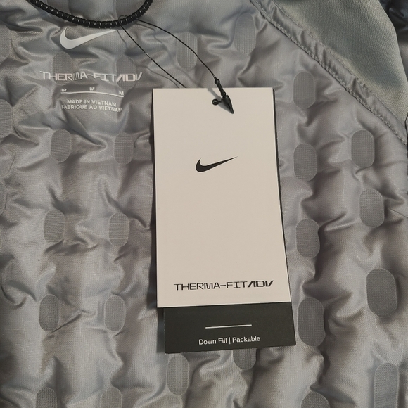 NWT Nike Woman's Therma Fit ADV Downfill Running Vest Grey Size Medium - Picture 12 of 16